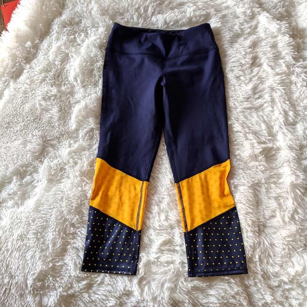 { Run In Rabbit } Capreeze Running Crops - image 2